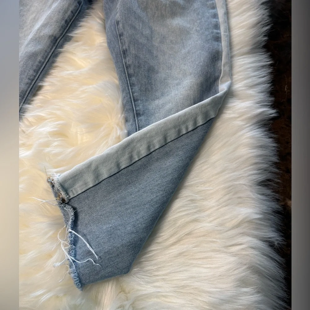 PacSun Mom Jeans Classic Denim - Picture 2 of 4